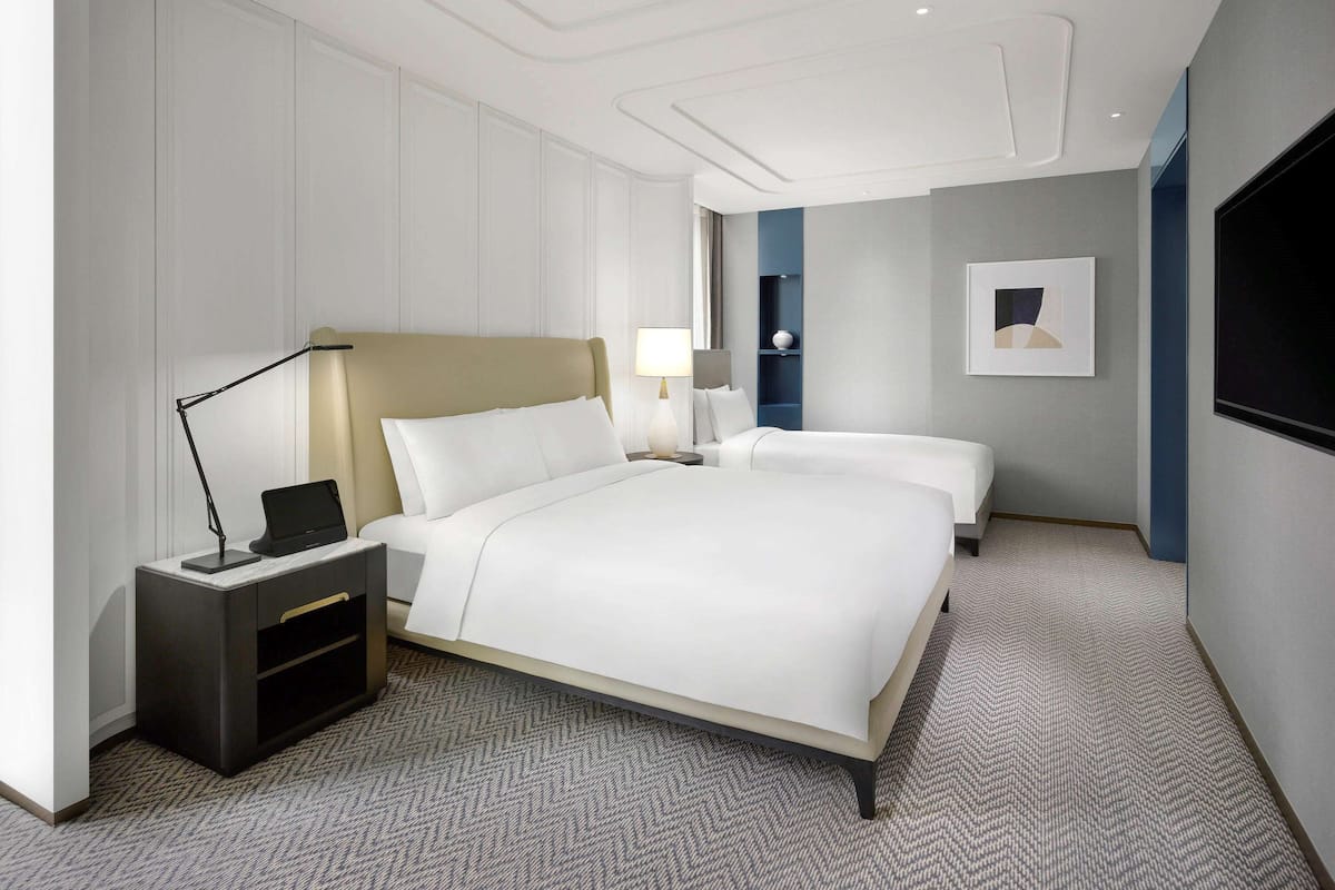 1 bedroom, premium bedding, down comforters, in-room safe