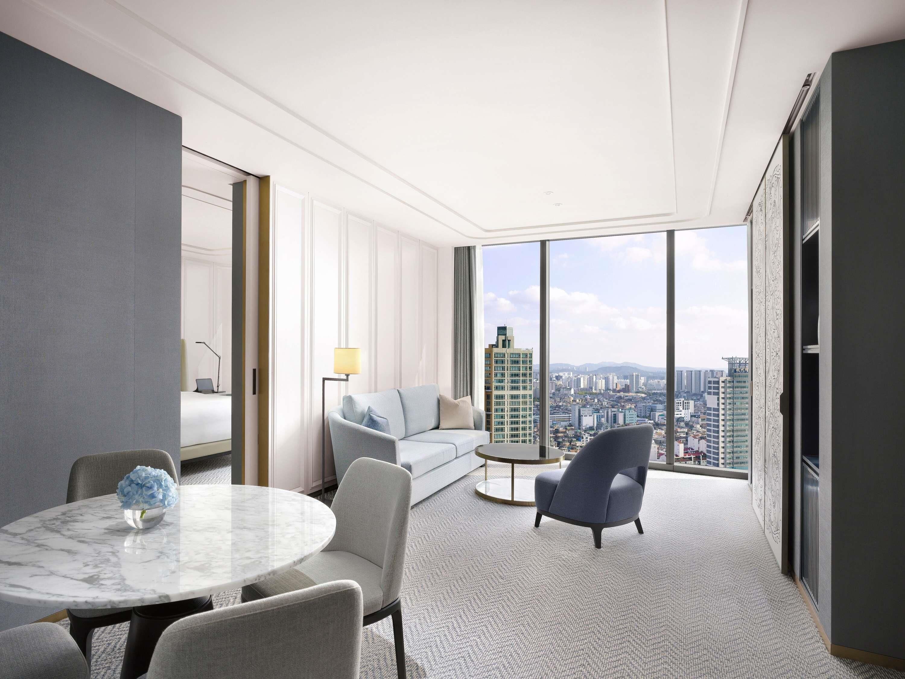 Prestige Suite with Club Millésime Access, 1 King Size Bed, Lake View | Premium bedding, down duvets, in-room safe, blackout curtains