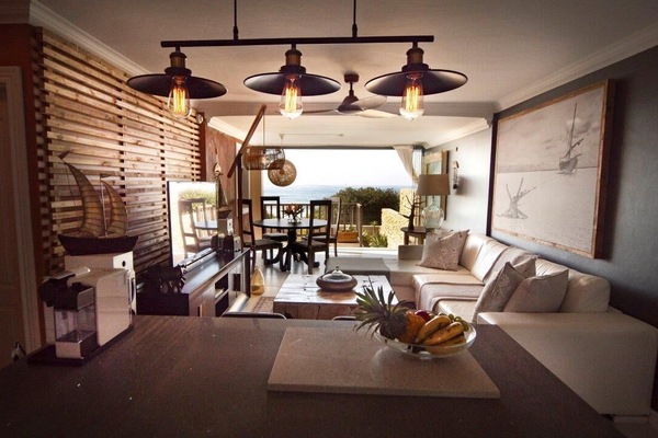 Apartment | Living area | Flat-screen TV
