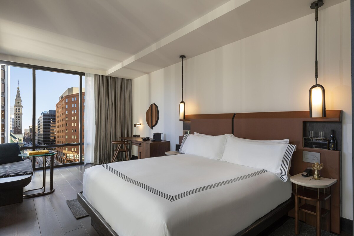 Room, 1 King Bed, City View | View from room