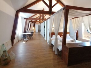 1 slaapkamer, een strijkplank/strijkijzer, wifi, beddengoed