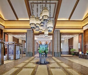 Lobby - Hualuxe Suzhou Bay Hot Spring Resort, an IHG Hotel (Suzhou)