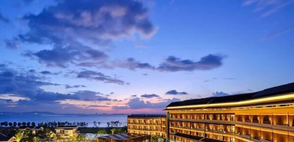 Exterior - Hualuxe Suzhou Bay Hot Spring Resort, an IHG Hotel (Suzhou)