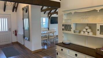 Villa | Dining