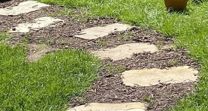 Private Apt 1 Bedroom Hi-Speed Internet, DC Metro.