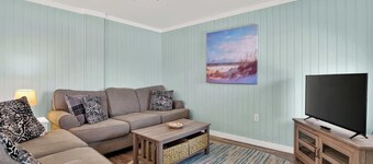 Ground Floor Retreat in Holly Ridge