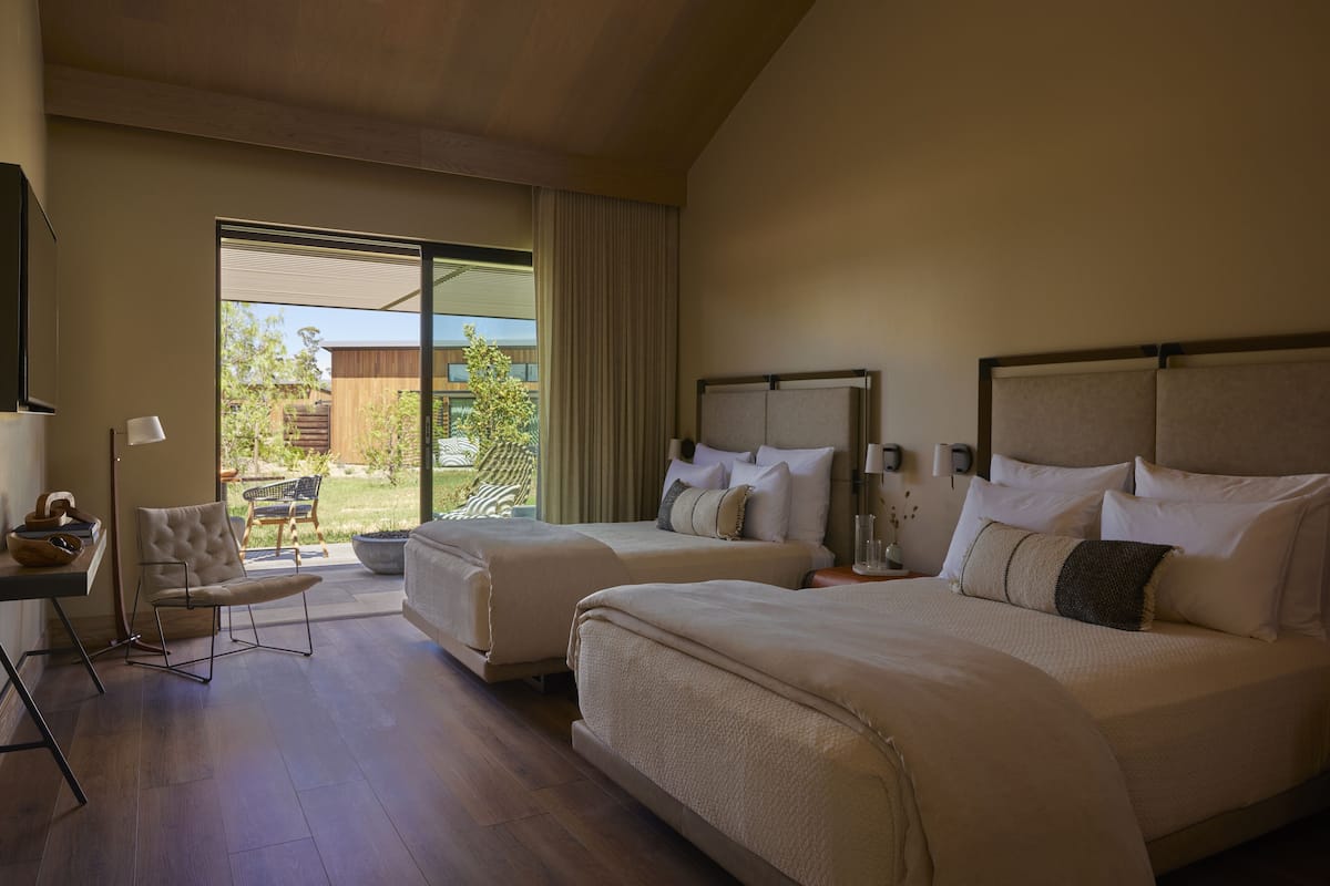 Lakens van Egyptisch katoen, luxe beddengoed, een minibar
