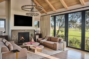 Room, 4 Bedrooms (Vineyard Home) | Living area