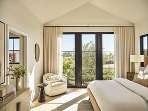 Rum - 4 sovrum (Vineyard Home) | Egyptiska bomullslakan, sängtillbehör av högsta kvalitet och minibar