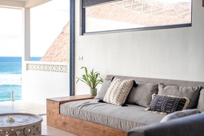 Living area - Blue Dream Bingin - Brand New Luxury Beachfront (Pecatu)