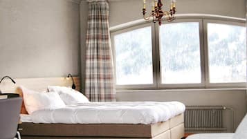 Comfort-Studiosuite | Hochwertige Bettwaren, Daunenbettdecken, kostenloses WLAN, Bettwäsche