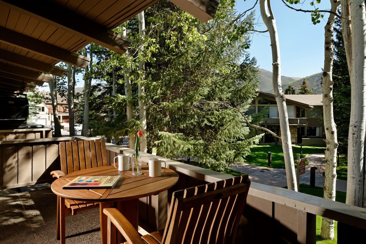 Condo, 2 habitaciones | Restaurante al aire libre