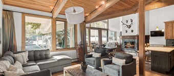 Deluxe 2 Bedroom Apartments at Resort with Outdoor Pool & Hot Tub