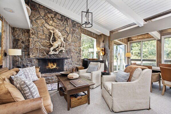 Condo, 3 Bedrooms | Interior