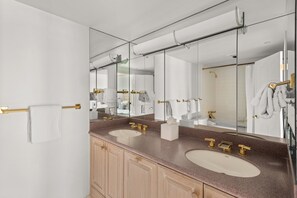 Bathroom - Two Bedroom Apartments with One of a Kind Location on Slopes of Aspen Mountain! (Aspen)