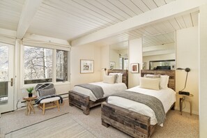 2 bedrooms, free WiFi - Two Bedroom Apartments with One of a Kind Location on Slopes of Aspen Mountain! (Aspen)