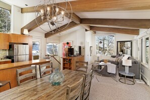 Dining - Two Bedroom Apartments with One of a Kind Location on Slopes of Aspen Mountain! (Aspen)