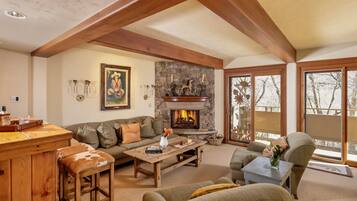 Condo, 3 Bedrooms | Living area | Fireplace