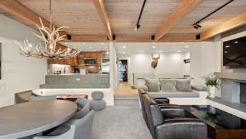 Condo, 4 Bedrooms | Interior