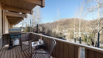 Condo, 1 Bedroom | Property grounds