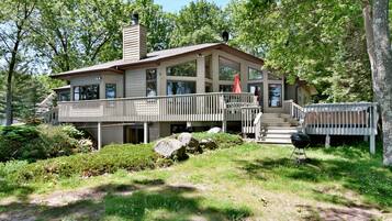 House, 4 Bedrooms | Exterior