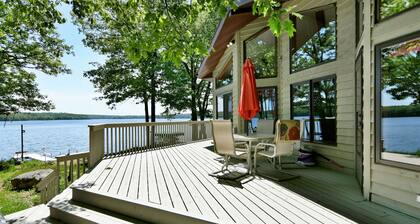 Cheif Lake Lodge 4 Bedroom Home by RedAwning