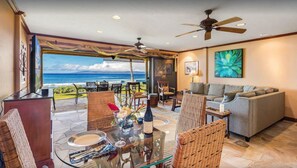 TV - Spectacular Oceanfront 4 Bedroom (Lahaina)