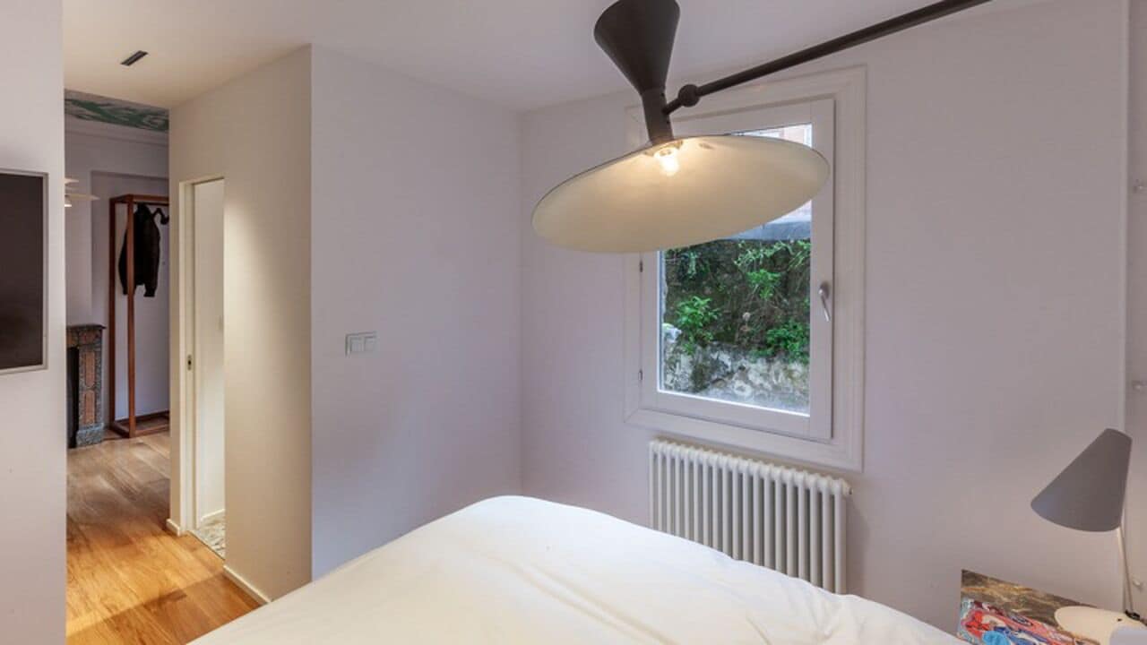 3 slaapkamers, een strijkplank/strijkijzer, gratis wifi, beddengoed