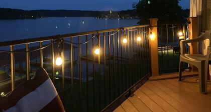 Lakeside Cottage, cleaned and managed by owner - NO CLEANING FEE