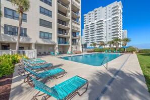 Pool - ~ Beach Beauty ~ Beautiful Ocean Front Condo! (Myrtle Beach)