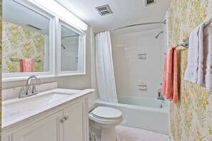 Hair dryer, towels - ~ Beach Beauty ~ Beautiful Ocean Front Condo! (Myrtle Beach)