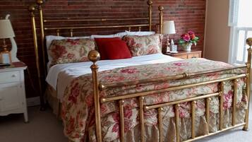 11 bedrooms, iron/ironing board, free WiFi, bed sheets