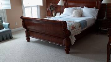 11 bedrooms, iron/ironing board, free WiFi, bed sheets