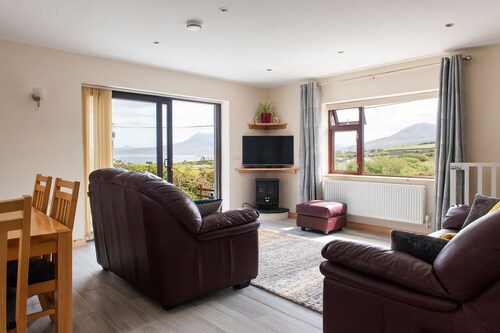 Mins walk from the beach. Great Location