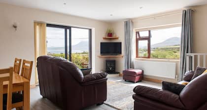 Mins walk from the beach. Great Location