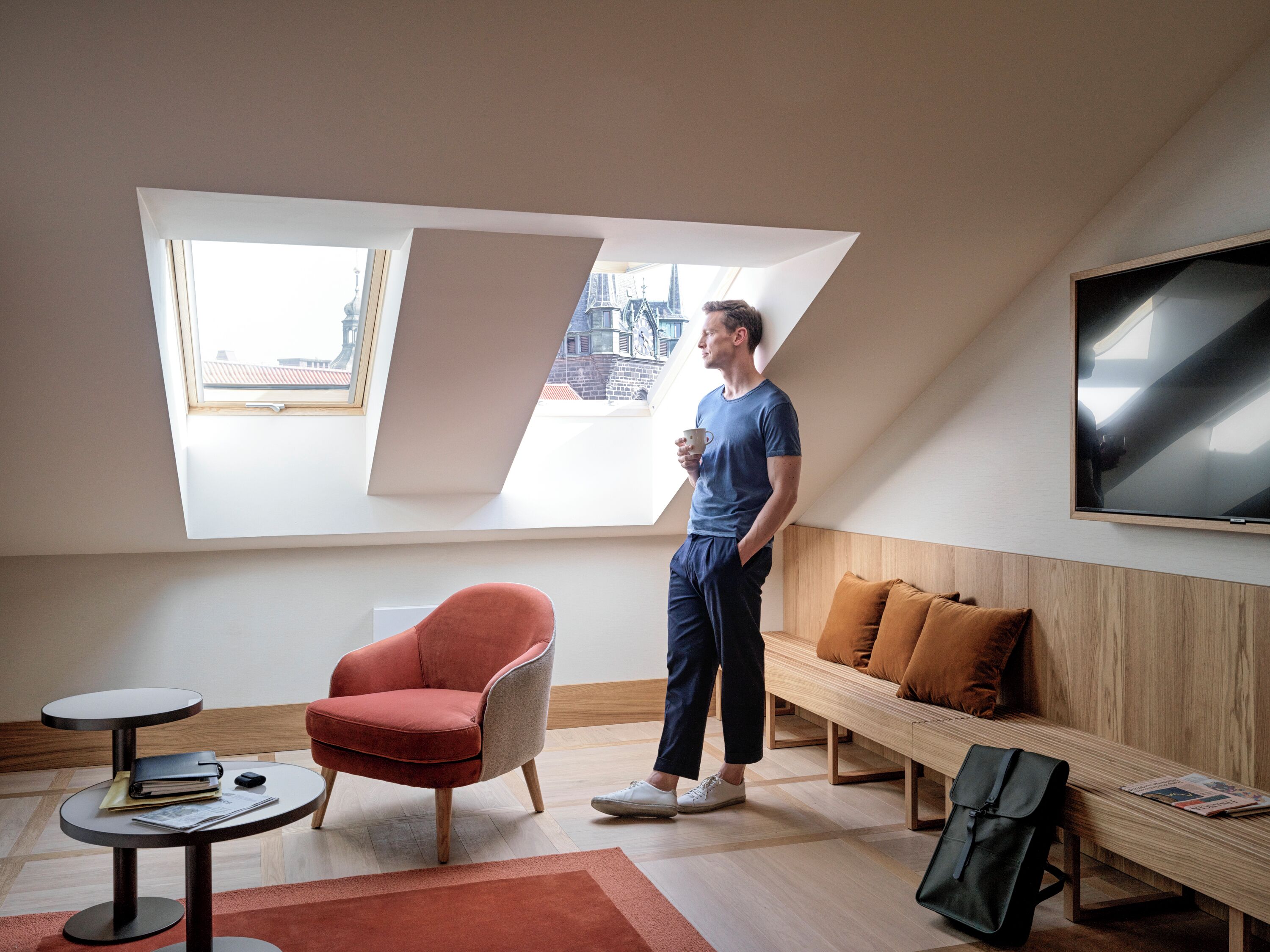 penthouse | living area | 44-inch led tv with satellite channels, tv