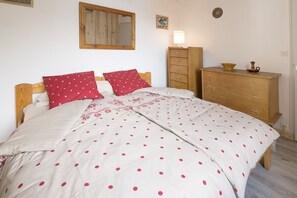 2 chambres, fer et planche à repasser, Wi-Fi gratuit