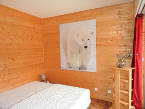 2 bedrooms