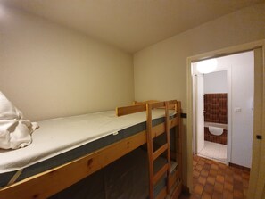 1 bedroom