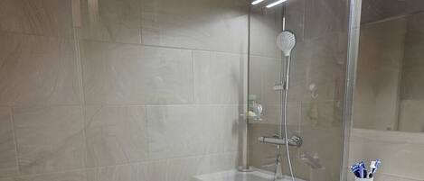 Bathtub