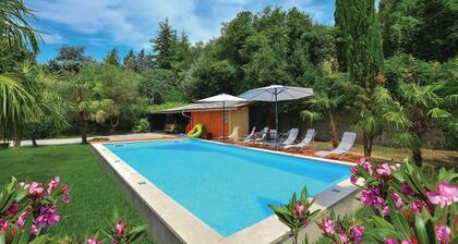 Amazing Home in Portoroz With Wifi and 6 Bedrooms