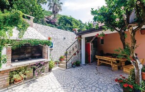 House | Exterior - Stunning Home in Herceg Novi With 1 Bedrooms and Wifi (Baosici)