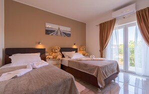 House - Nice Home in Dubrava kod Sibenika With Outdoor Swimming Pool, Wifi and 5 Bedrooms (Sibenik)