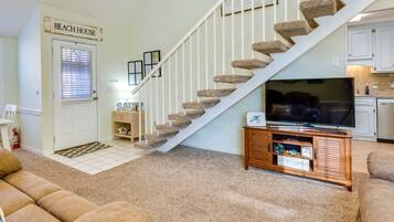 Una Smart TV, un reproductor de DVD