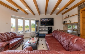 House | Living room | TV - Stunning Home in Smrika With Wifi and 3 Bedrooms (Kraljevica)