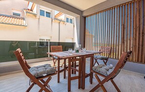 Kühlschrank, Kochgeschirr/Geschirr/Besteck