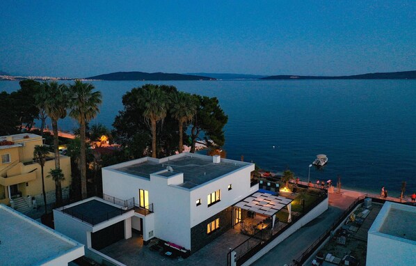 Property grounds - Beautiful Home in Kastel Stari with Hot Tub, Sauna & Outdoor Swimming Pool (Kastela)