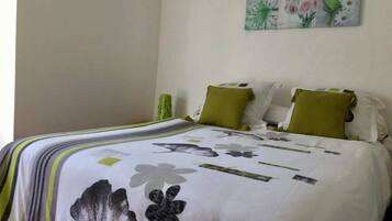 2 chambres, fer et planche Ă repasser, Wi-Fi gratuit