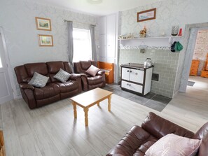 Cottage | Interior - Sean Bhaile (Glenisland)