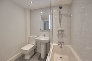 Bathroom - Beach Haven (Whitby)